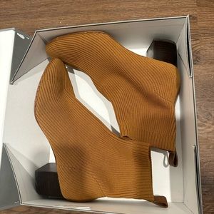 Everlane glove boots